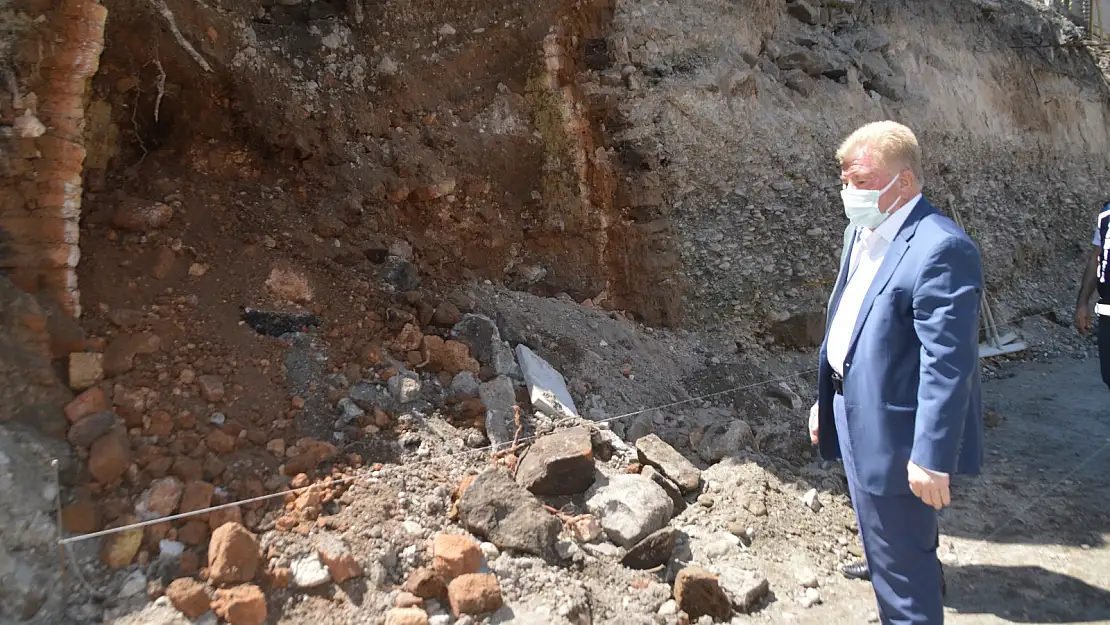 Ağrı Merkez Cami inşaat alanında ortaya çıkan yapının eski ambar olduğu anlaşıldı