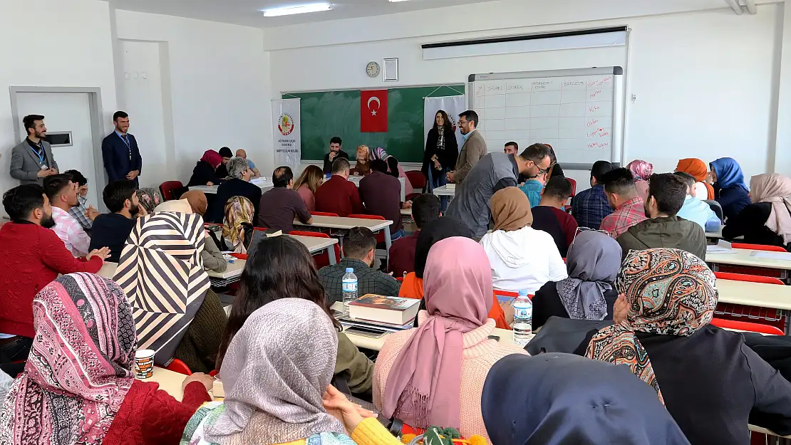 Ağrı'da Osmanlıca sınavına yoğun ilgi