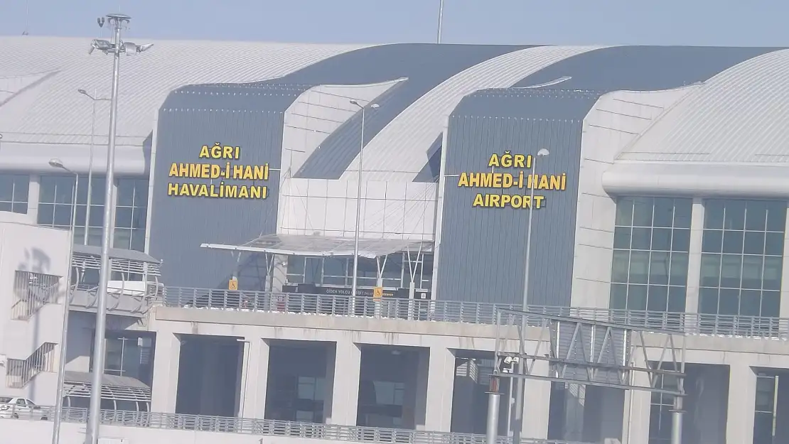 Ahmed-i Hani Havalimanı'nda yolcu sayısında büyük artış