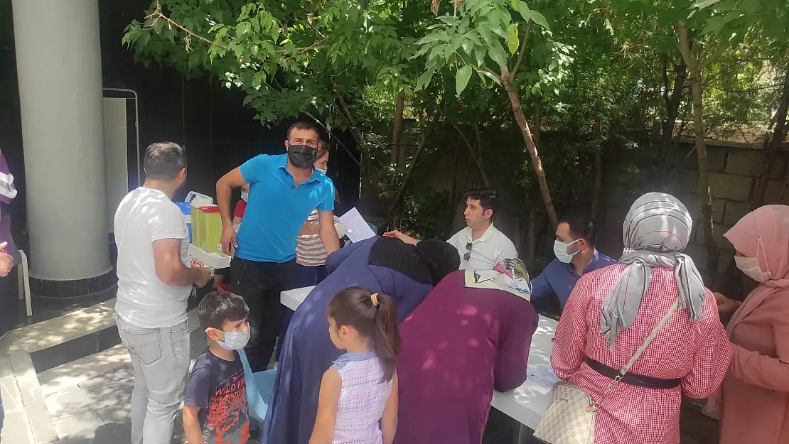Riskli bölgede olan Ağrı'da aşılama kampanyasına destek hareketi