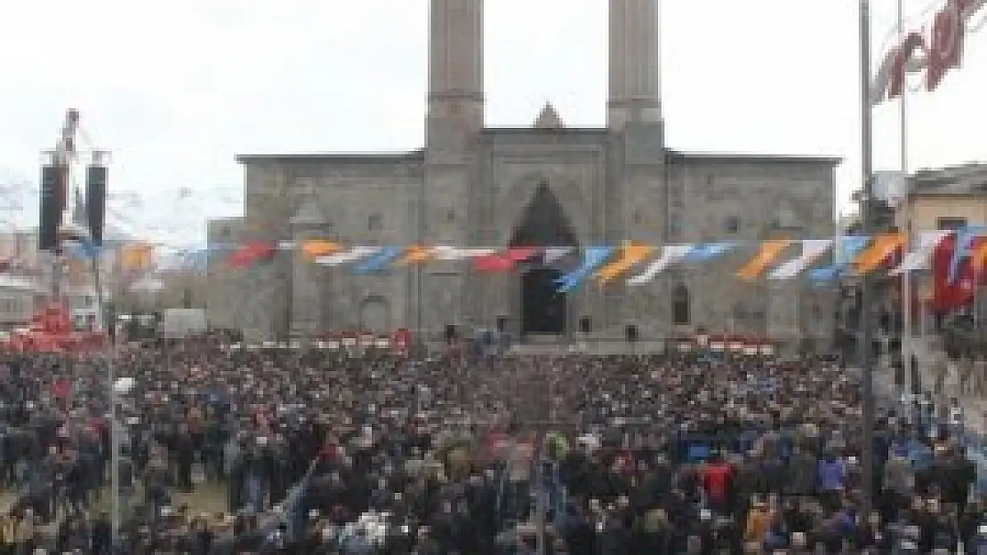 Erdoğan şehit cenazesine katıldı