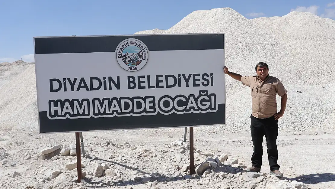 Diyadin'de kurulan taş ocağı hem istihdama hem de belediye bütçesine katkı sağlıyor