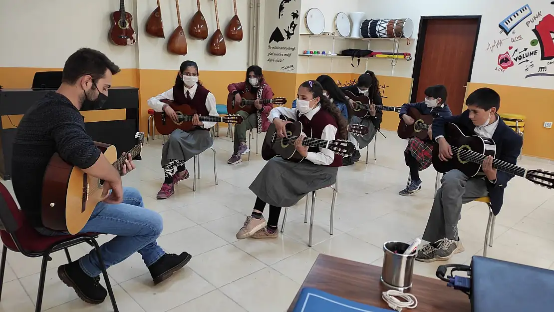 Zeka oyunları ve sanat projeleri hayata geçiyor