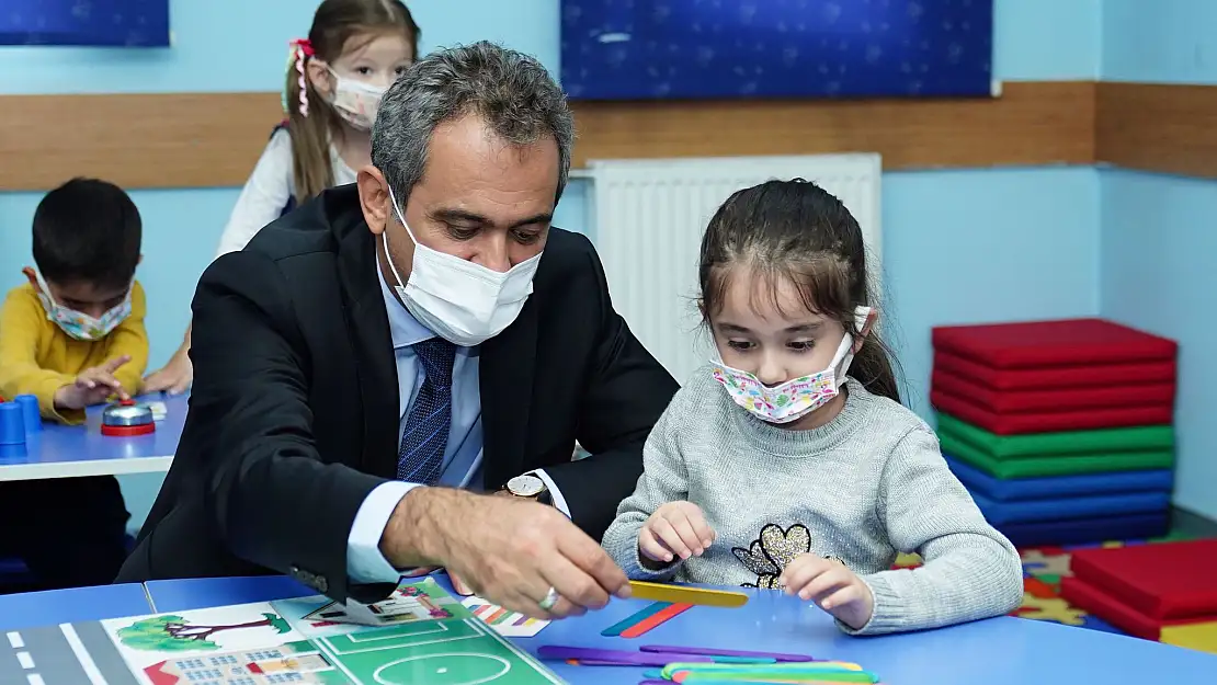 Bakan Özer'den Ağrı'ya 150 Milyonluk yatırım müjdesi
