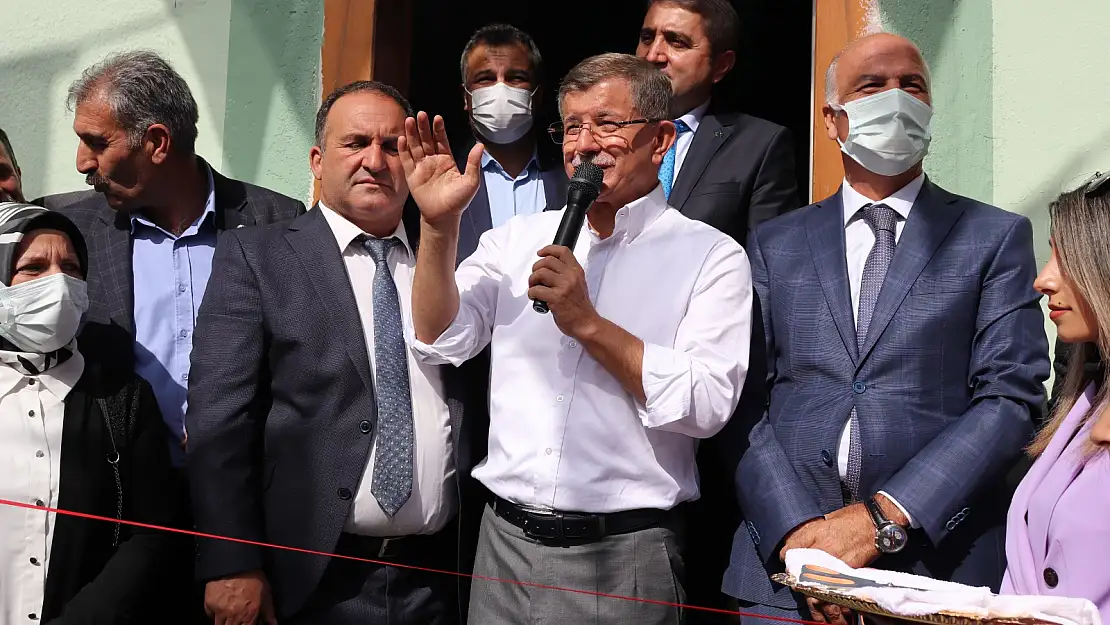 Gelecek Partisi genel Başkanı Davutoğlu Ağrı'da