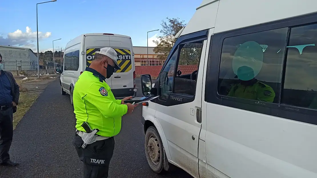 Ağrı'da ihlal yapan sürücülere ceza yağdı