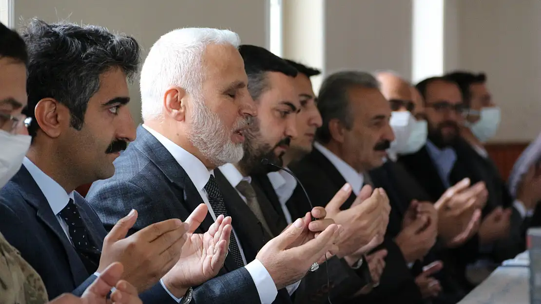 Ağrı şehidi vefatının yıl dönümünde dualarla anıldı
