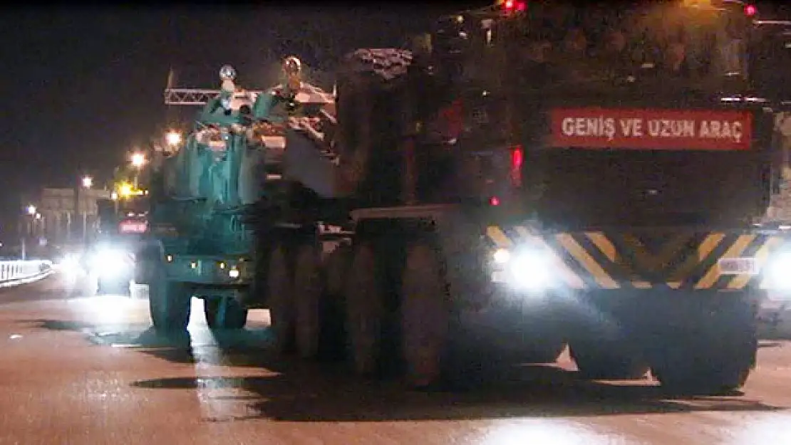 Sınıra tank sevkiyatı devam ediyor