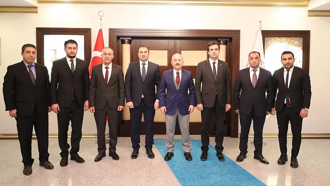 Vali Varol Amatör Spor Camiasını Destekleyeceklerini Söyledi
