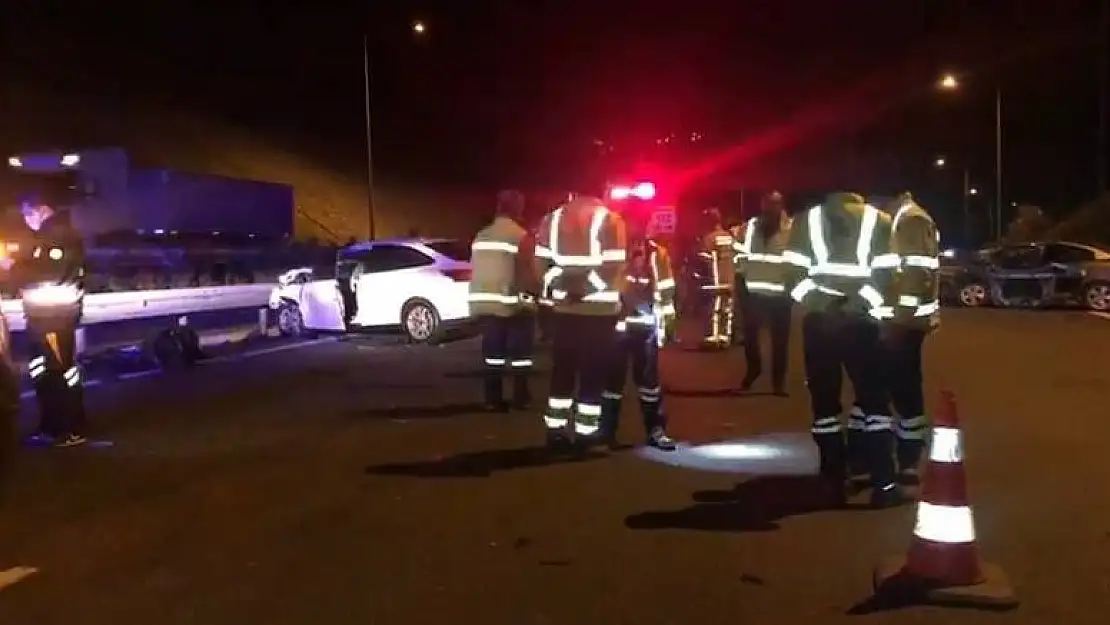 Ağrılılar Bursa'da kaza yaptı: 3 ölü, 2 yaralı