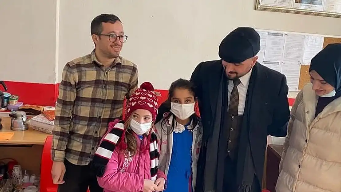 Ağrı'da ihtiyaç sahibi öğrencilere yardım