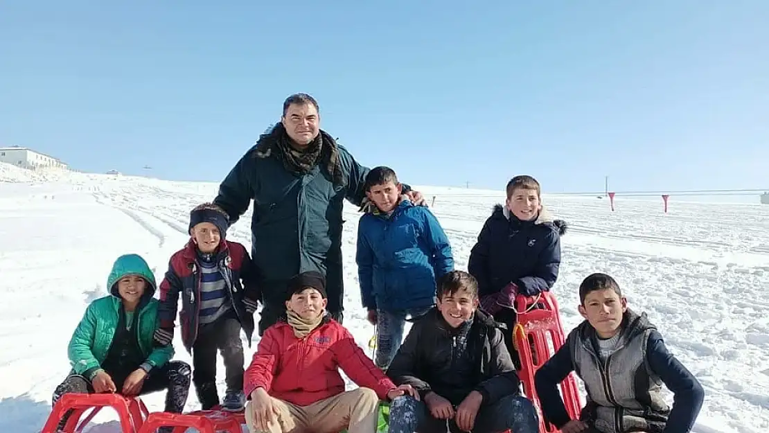 Kaymakam Balcı, çocuklarla karın keyfini çıkardı