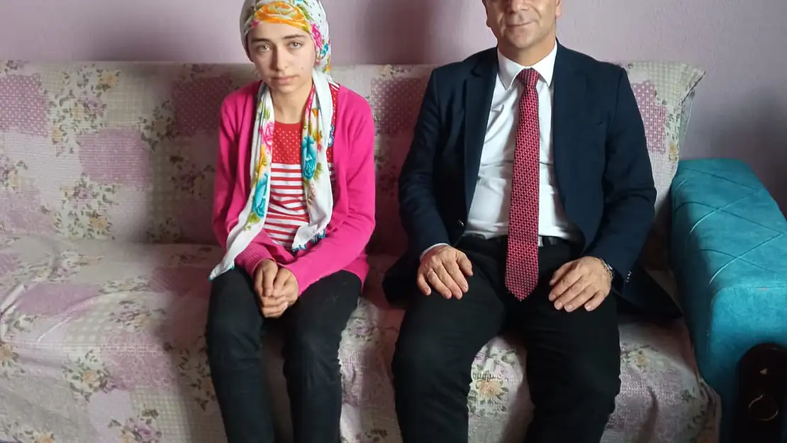 Hamur'da bir kız öğrenci daha okula kazandırıldı