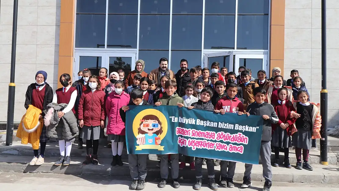 Dünya Ağrılılar Gününde Köy Çocukları Sinema ile Buluştu