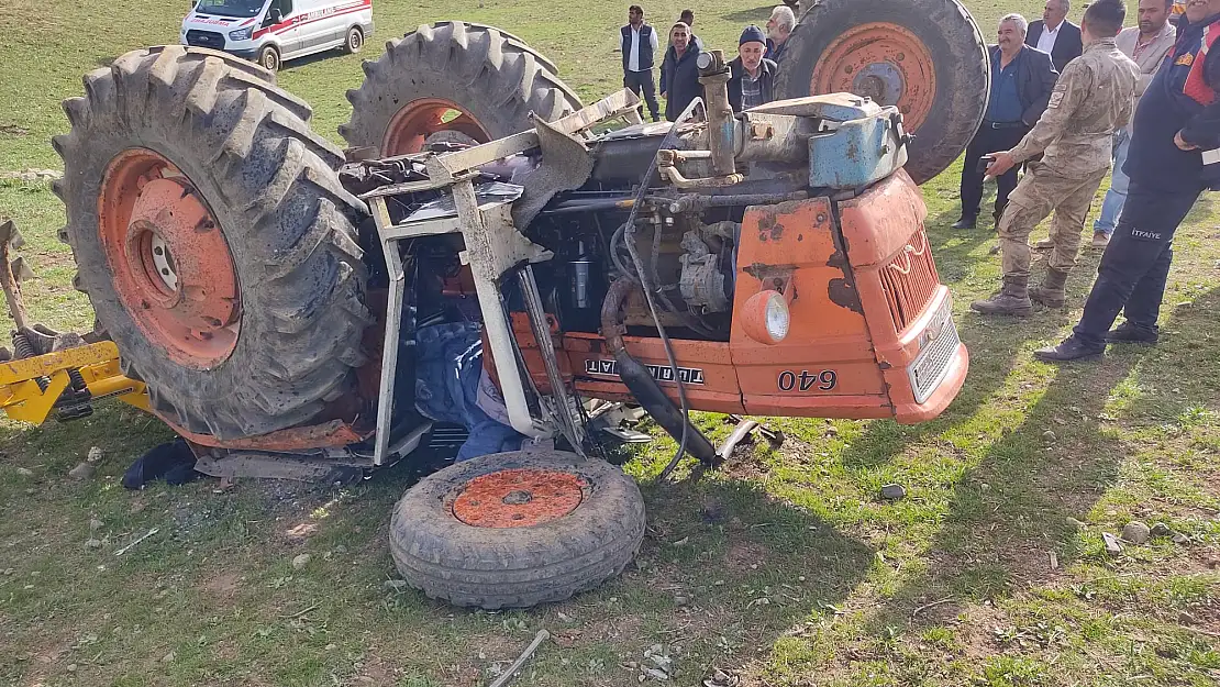 Ağrı'da traktör devrildi 1 ölü