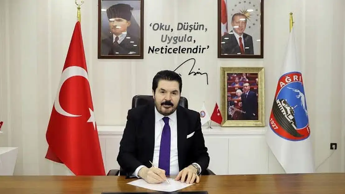 Sayan: 'Terörün hedefinde olan bir başkanınızım'