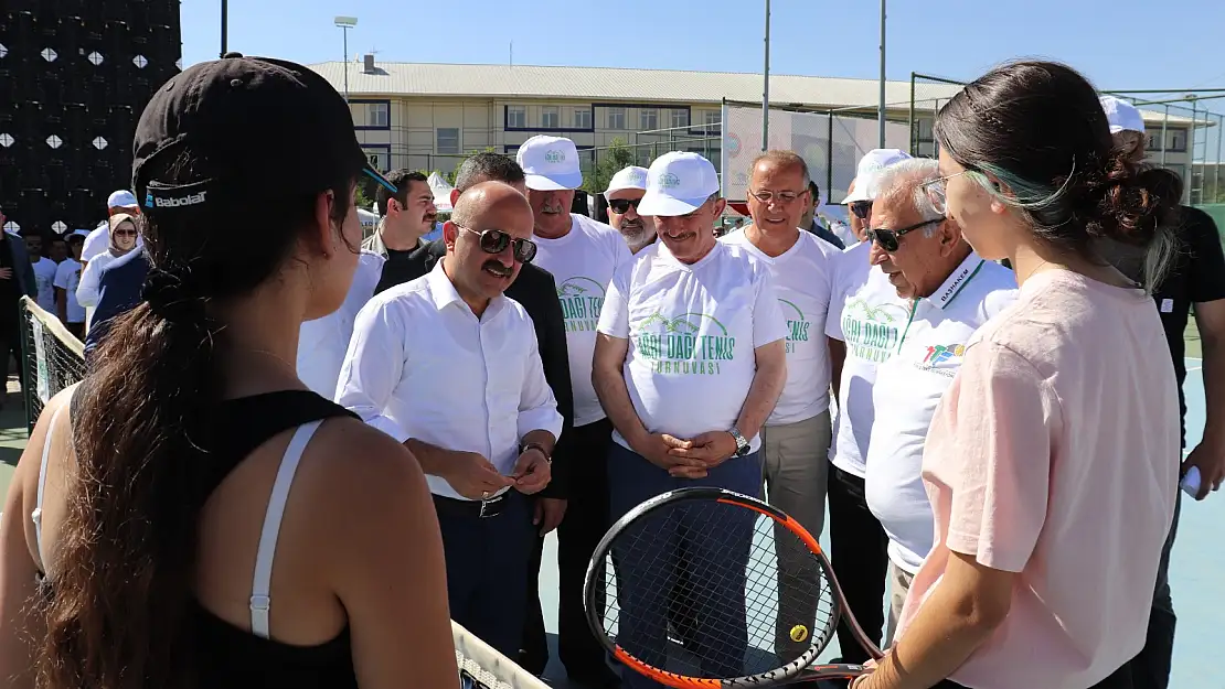 Geleneksel 2. Ağrı Dağı Tenis Turnuvası başladı