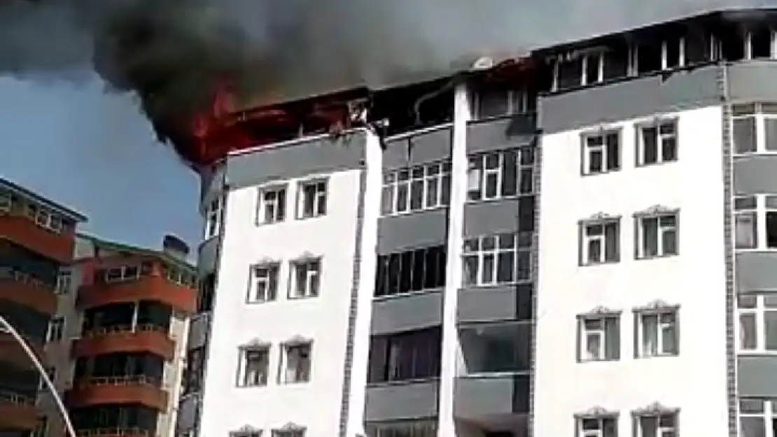 Ağrı'da çıkan yangın korkuttu