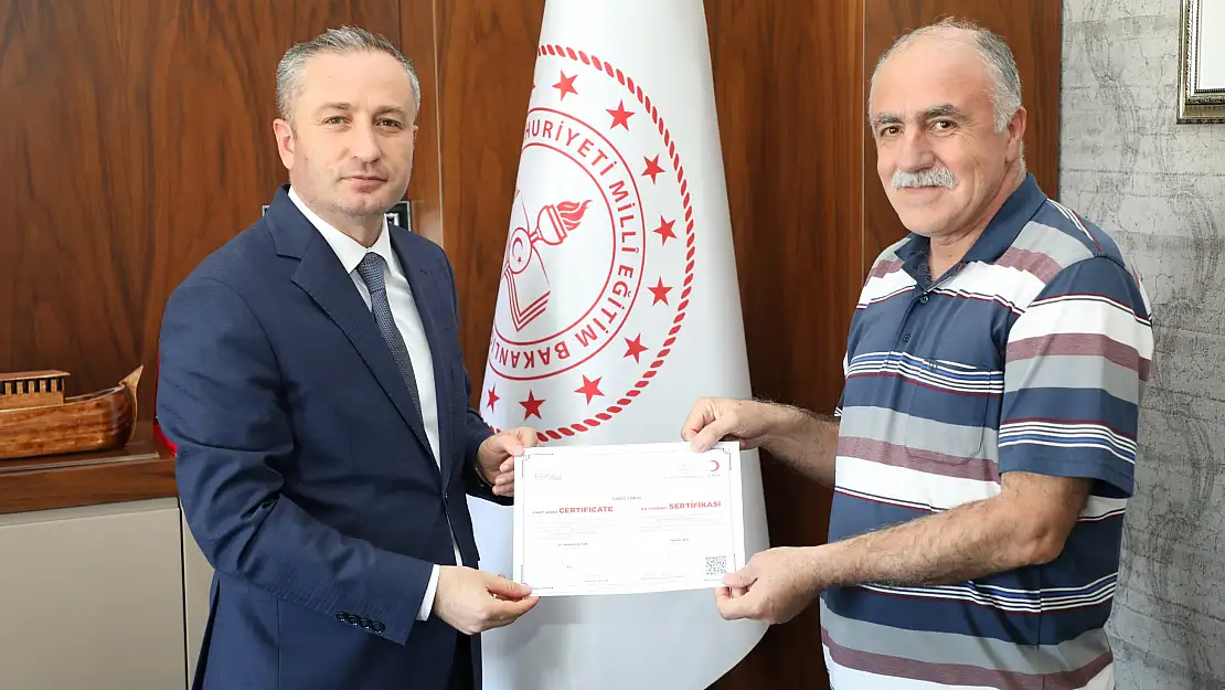 Ağrı'da milli eğitim yöneticilerine İlkyardımcı Sertifikaları verildi