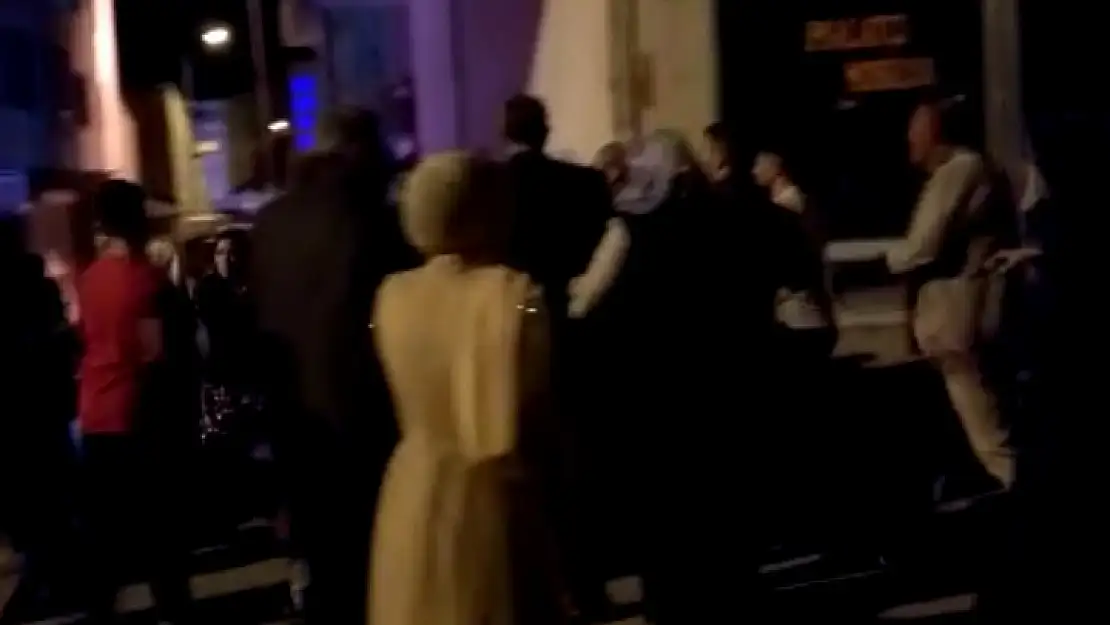 Ağrı'da düğünde kavga çıktı 2 yaralı