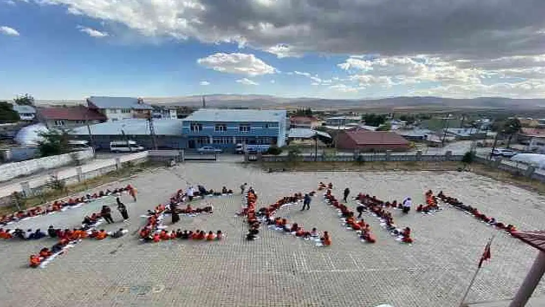 Öğrenciler hayvanlar için çizdi