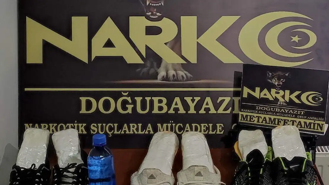 Ağrı'da 3 kişinin ayakkabı tabanlarında uyuşturucu ele geçirildi