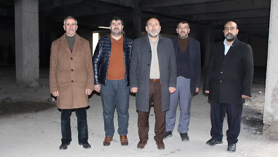 Ağrı'da metruk binalar tehlike saçıyor