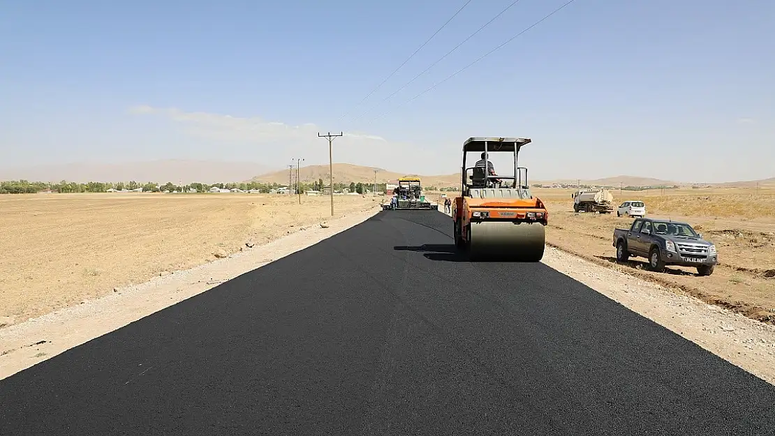 Ağrı'da bu yıl 36,60 kilometre köy yolu asfaltlandı