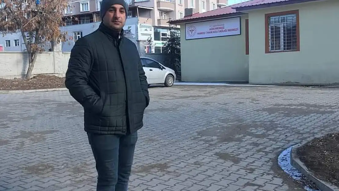 Ağrılı Halk Şairi, yazdığı şiirle başlık parasına tepki gösterdi