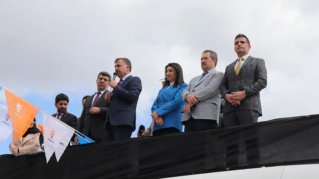AK Parti Ağrı'da milletvekili adaylarını tanıttı