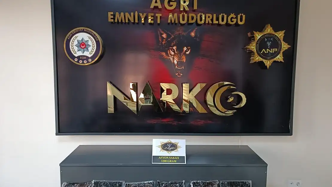 85 yaşındaki adamın üzerinden 3 kilo 300 gram uyuşturucu yakalandı