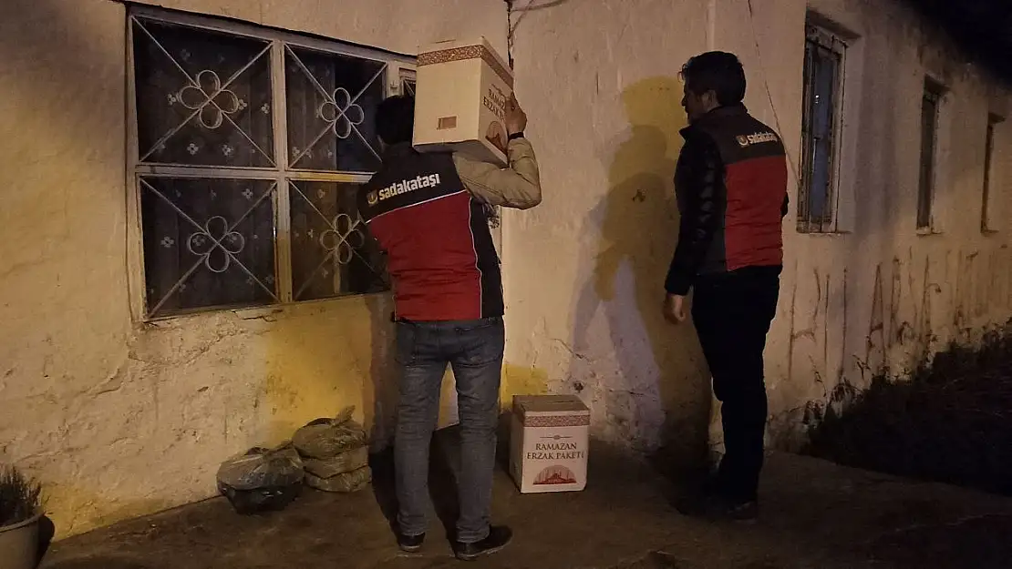 Sadakataşı Derneği Ağrı'da bu yılda ihtiyaç sahiplerini yalnız bırakmadı