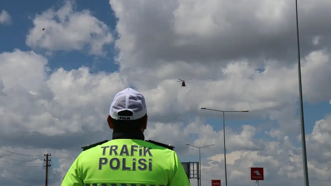 Ağrı'da helikopter destekli trafik denetimi yapıldı