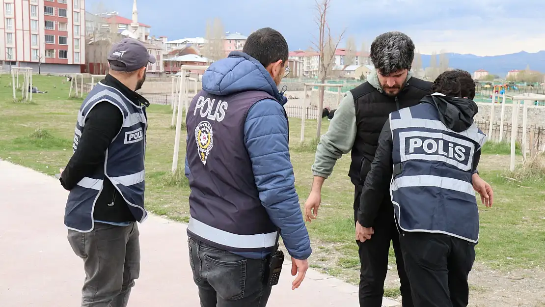 Ağrı'da Huzurlu Sokaklar-3 uygulaması yapıldı