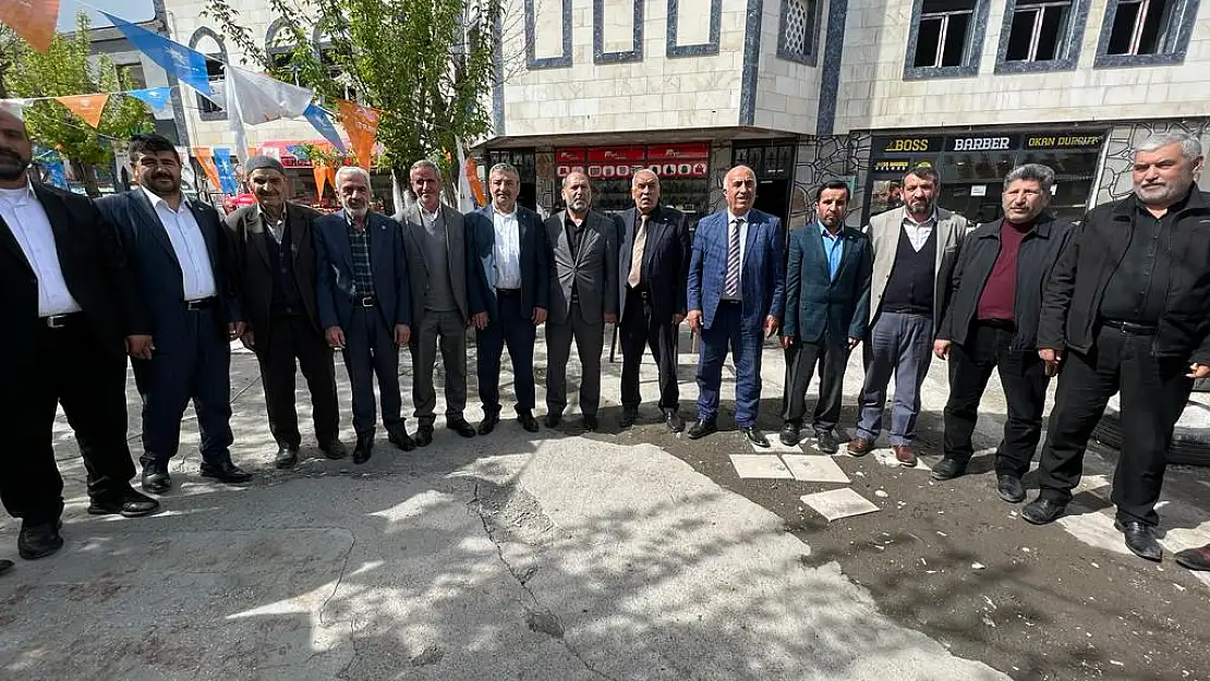HÜDAPAR Ağrı İl Teşkilatı Ak Parti seçim lokalini ziyaret etti