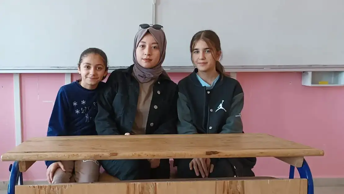 TÜBİTAK yarışmasında Doğubayazıtlı öğrenciler bölge birincisi oldu