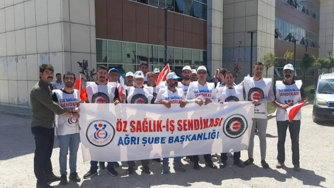 Ağrı'da sağlık işçileri geriye dönük alacaklarının ödenmesini istedi