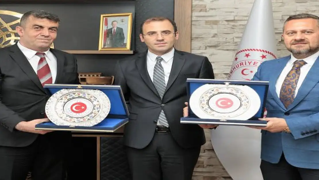Ağrı'da iki emniyet müdür yardımcısı Vali Vekili'ne veda etti