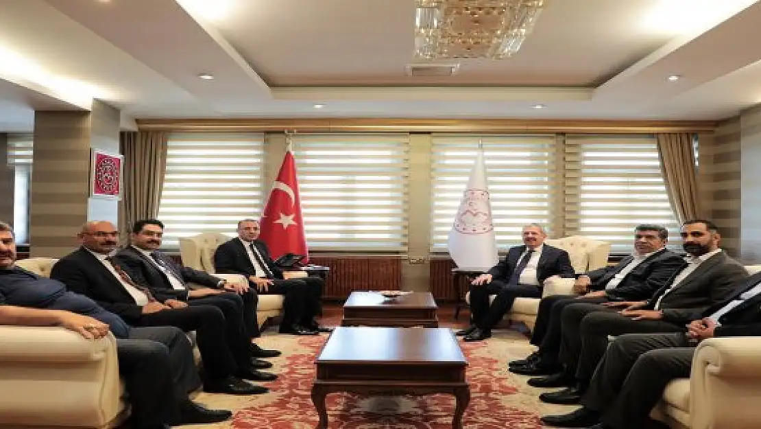 Ağrı'da Ticaret Bakan Yardımcısı Gürcan'dan Valilik ziyareti