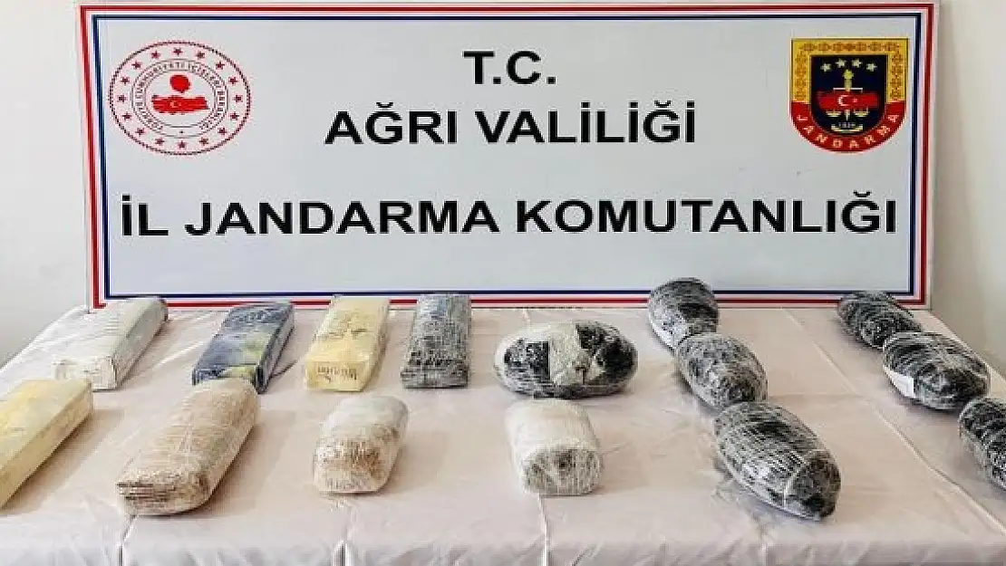 Ağrı'da 11 kilo metamfetamin ve 1 kilo 250 gram toz esrar yakalandı