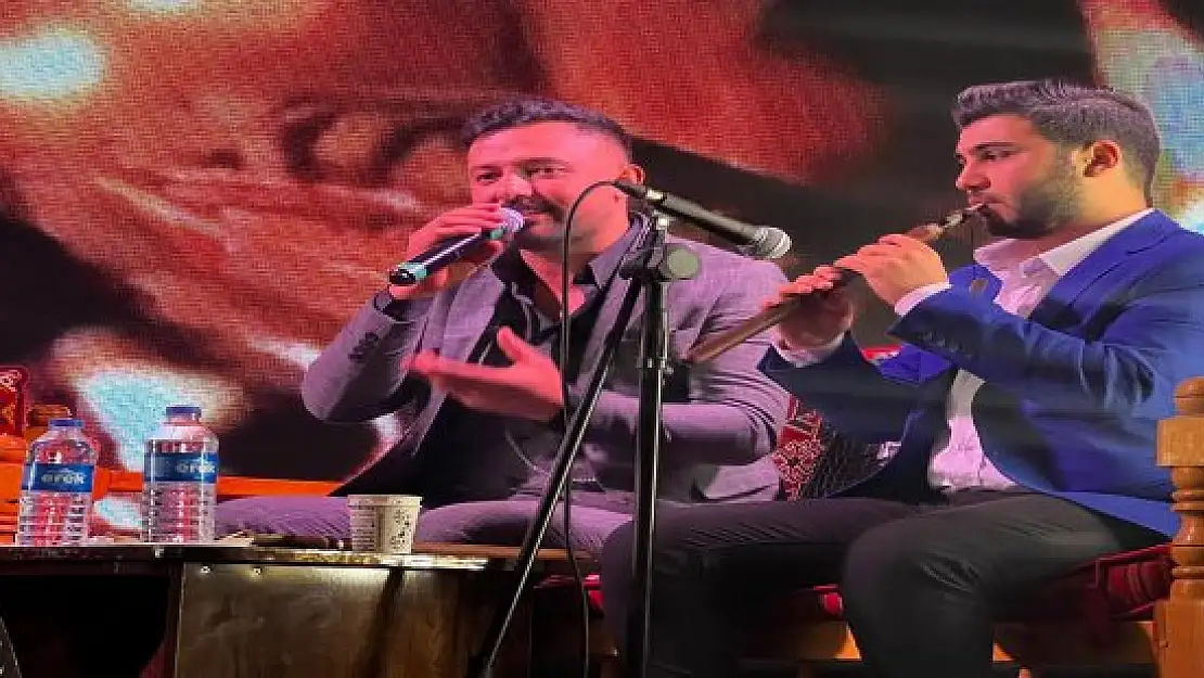 Ağrı'da Serhad'ın Dengbejleri programı büyük ilgi gördü