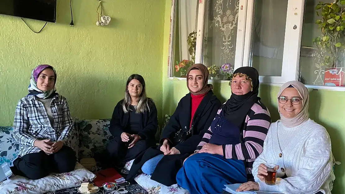 Ağrı'da öğrencilerin başarısını artırmak için öğretmenler ev ziyaretleri yapıyor