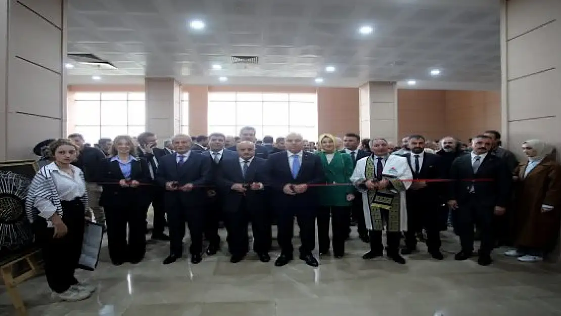 AİÇÜ'de 2023-2024 Akademik Yılı Açılış Töreni yapıldı