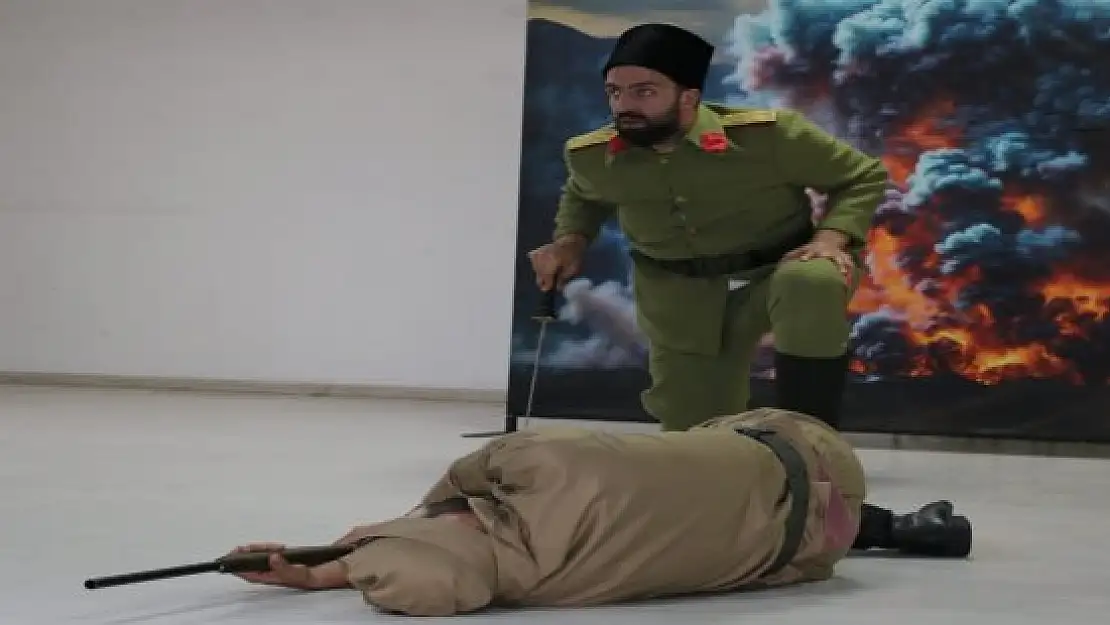 Diyadin'de Cumhuriyetin 100. Yılına özel tiyatro gösterisi