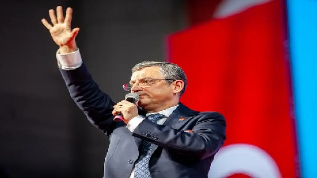 CHP'nin yeni Genel Başkanı Özgür Özel