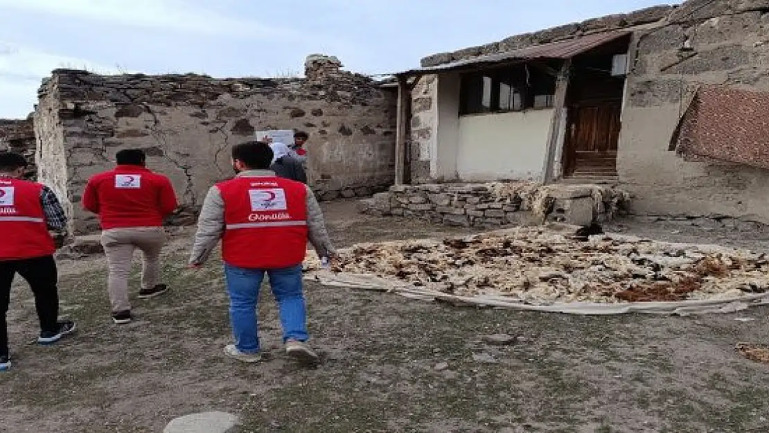 Kızılay'ın eli uzak köylere ulaştı
