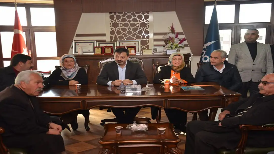 Patnos Belediyesi Eş Başkanları, görevlerine iade edildi