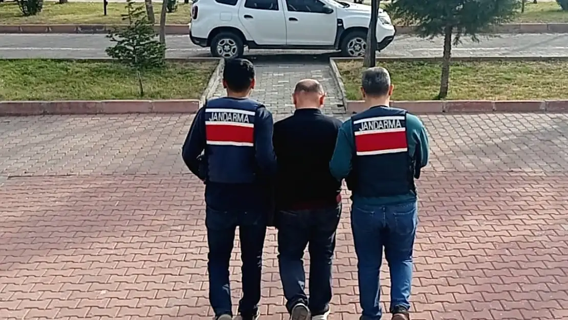 Eski emniyet müdürü FETÖ'den yakalandı