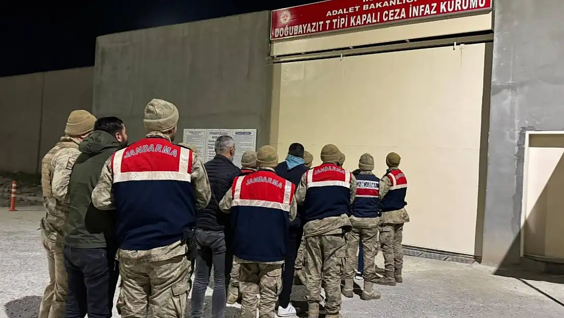 Ağrı'da altın hırsızları yakalandı