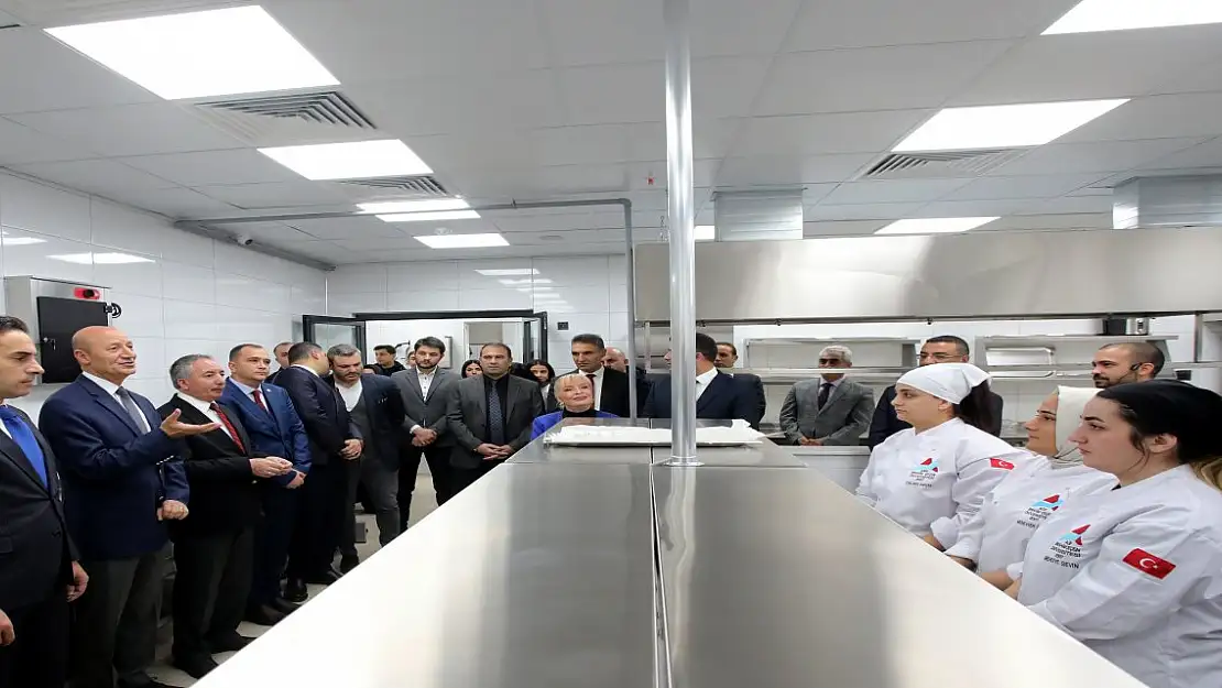 Gastronomi ve Mutfak Sanatları Uygulama Mutfağı Açıldı